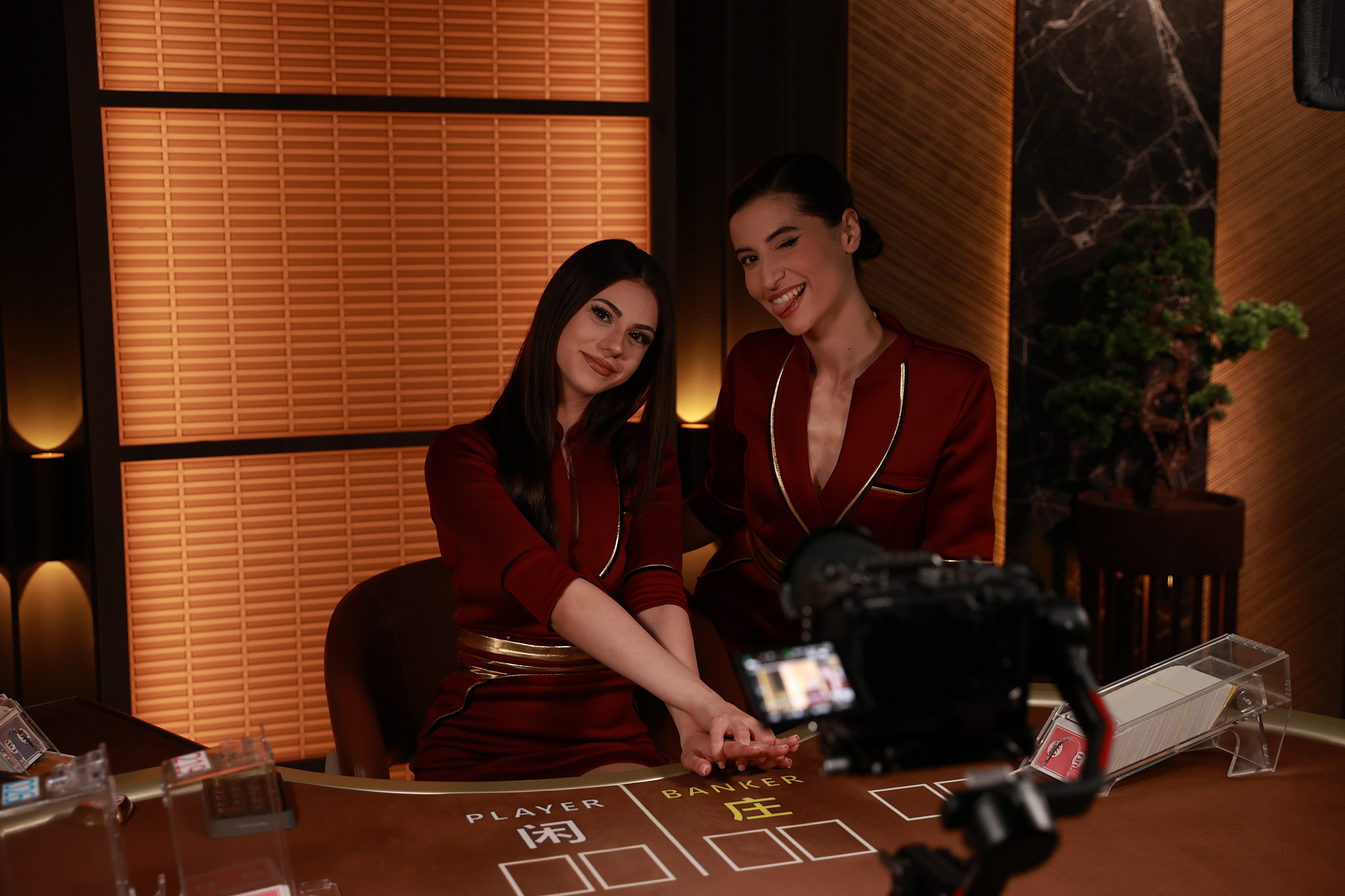 FOYU LIVE game presenters